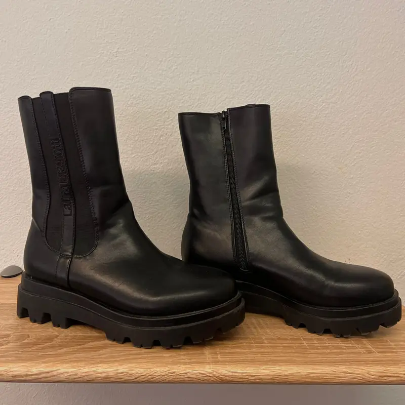 Laura Biagiotti Schuhe